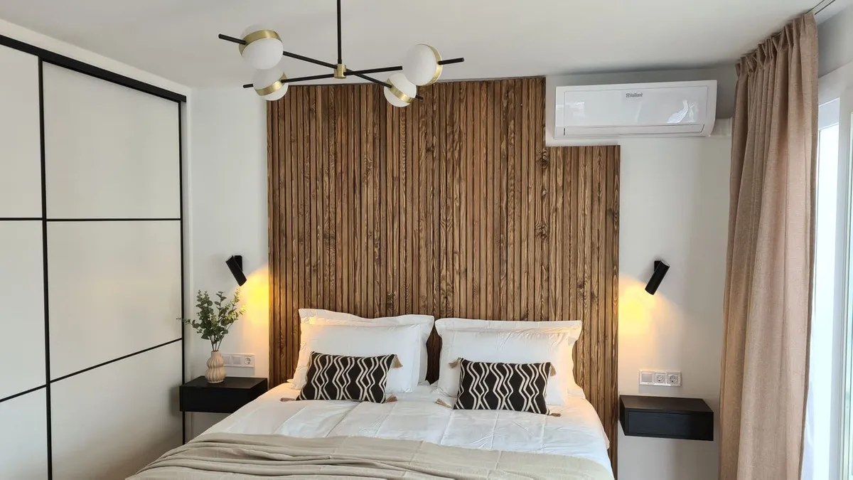 ee589f45-1b08-4872-a2e0-30f8a739ecac