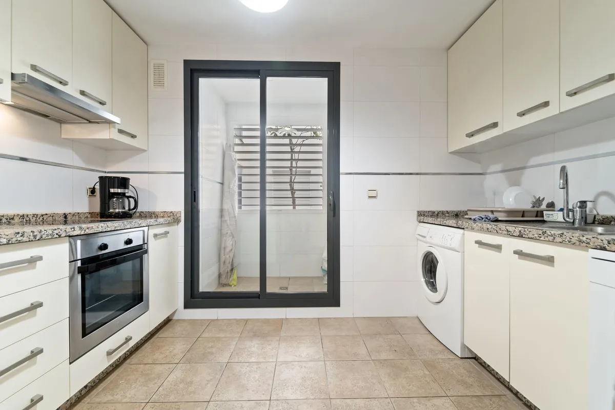 34c2cc79-1ef6-4479-baff-7b8d6b6d6ecc