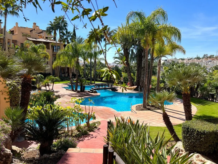 64730173-cdda-4095-b25e-b6b80e0a07f5