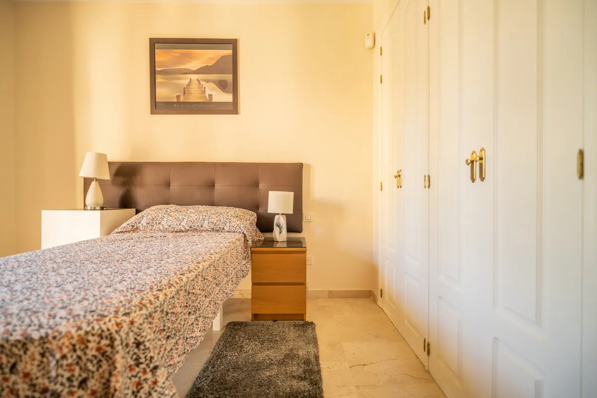 a8e6825c-632c-4e14-b874-4d809b809769