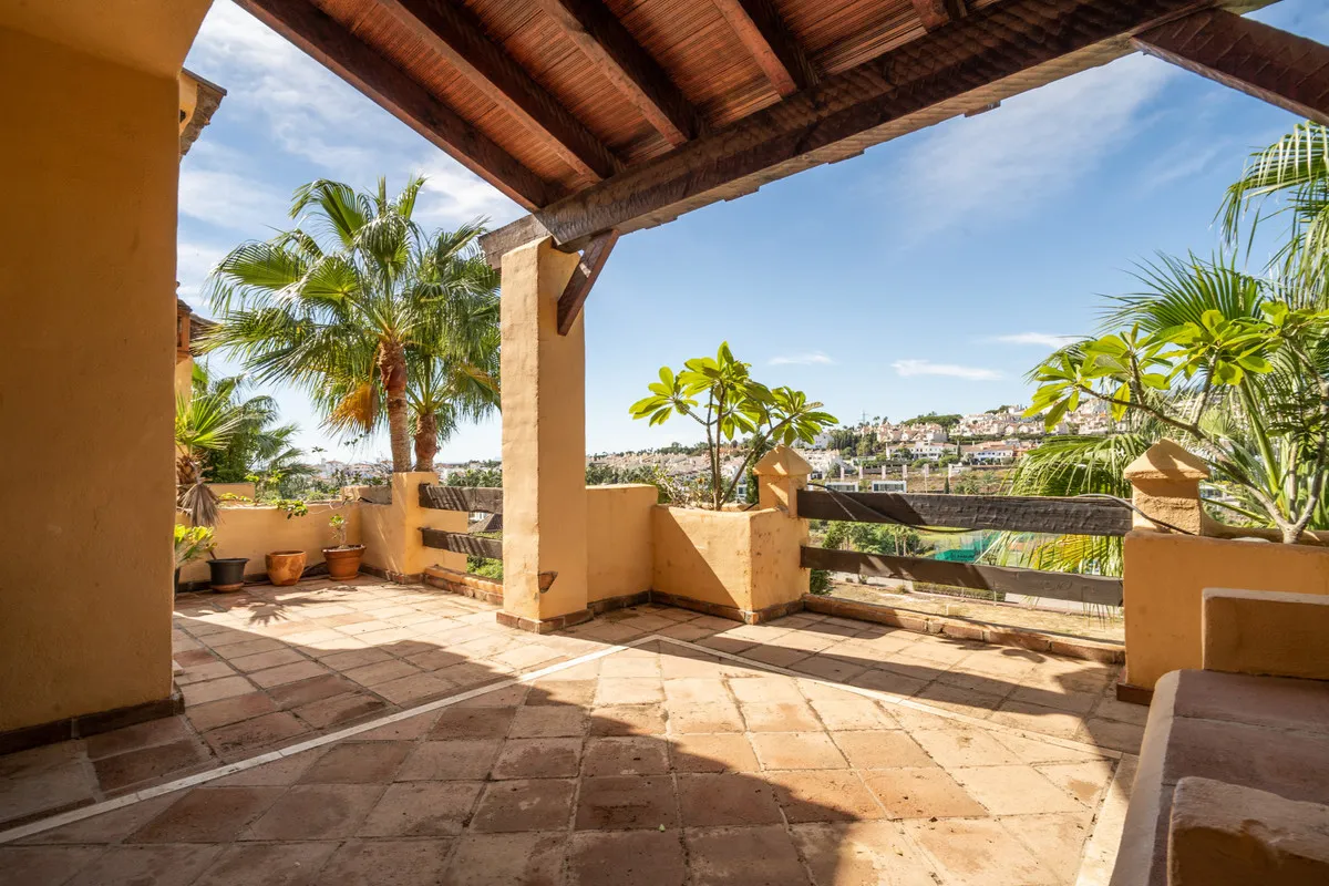 e01ef69d-96aa-4b93-823e-a32e038d3f77