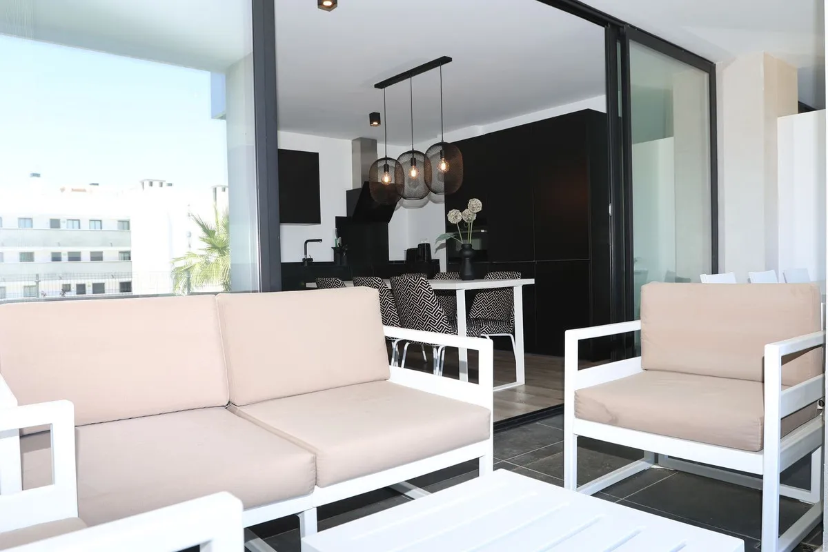 773327b6-ea8c-4739-816c-c46e28675870