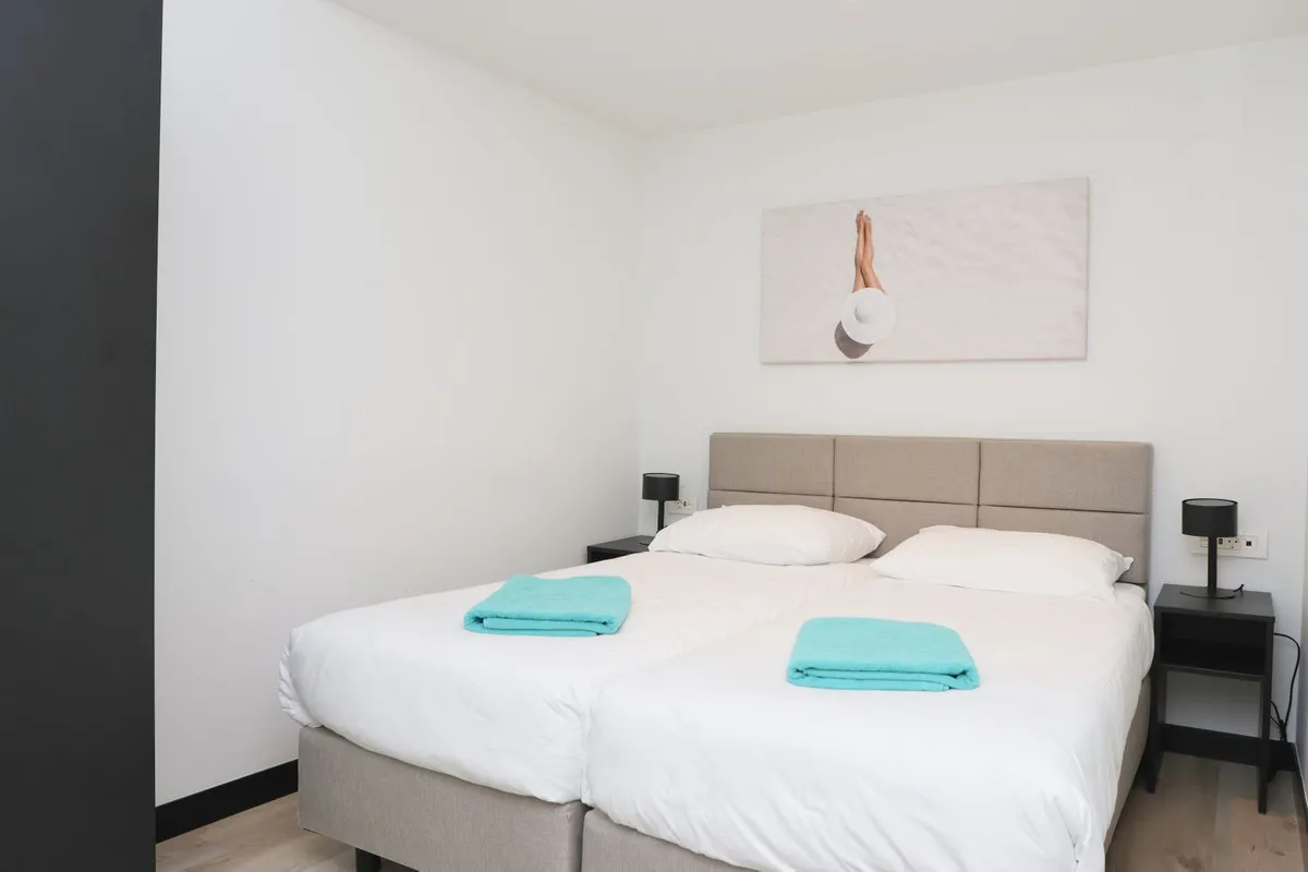 a1f76230-20cc-46f0-aadc-04b12046d9b2