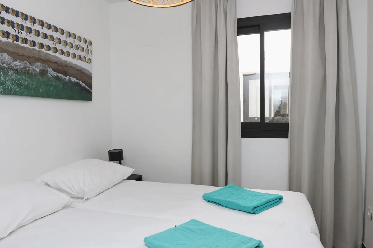 d3c593a4-23f9-40d4-943d-5dbad47844a9