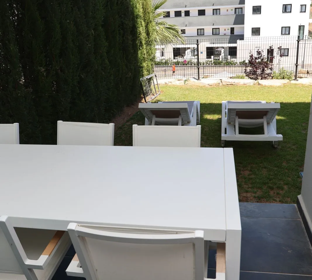 ec2106ad-2dea-49ff-81f0-09d094e6135c