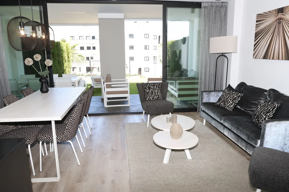 f197196b-dfb7-4c79-ab78-fa0b5694dccc