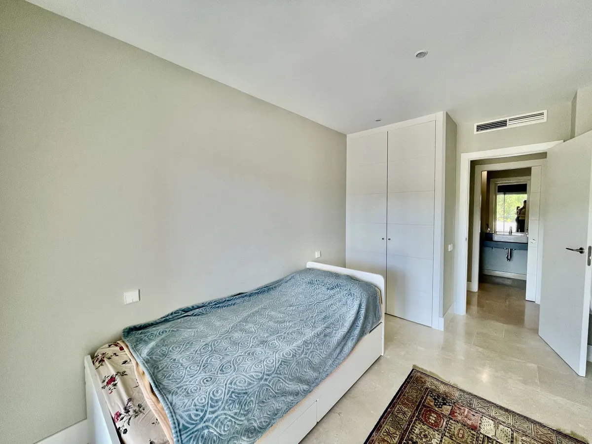 3b162f65-203c-4776-beab-3274aedcee8f