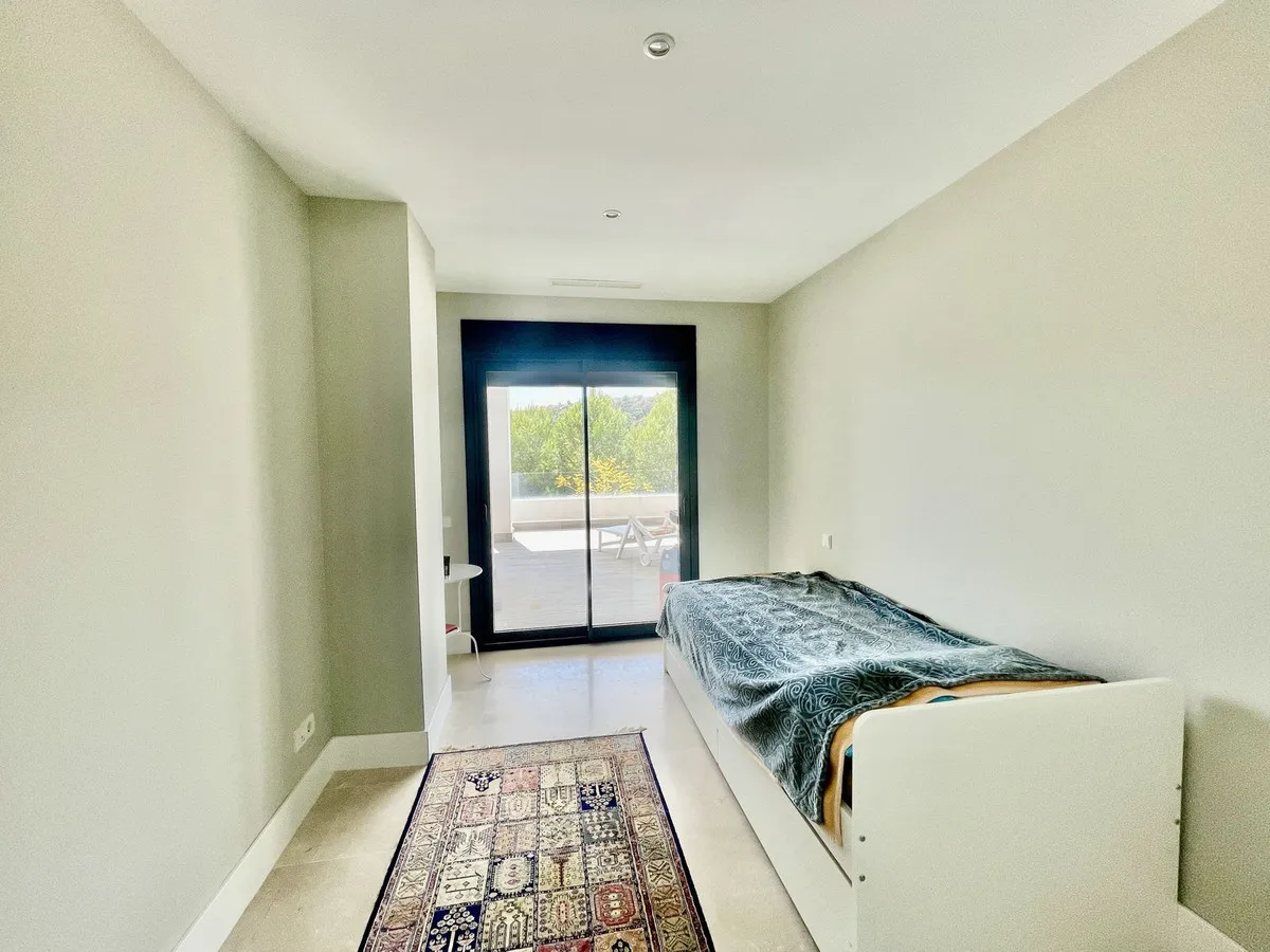 8a3c06a2-86e1-4fe9-857a-c642d4f542bb