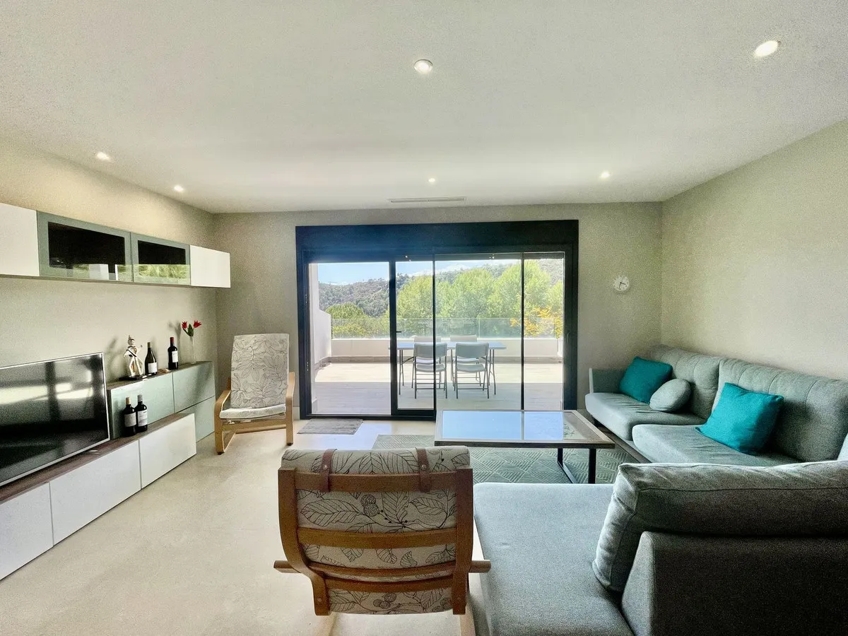 a4ff067b-a3a8-47c0-a164-bf45cbfb19dd