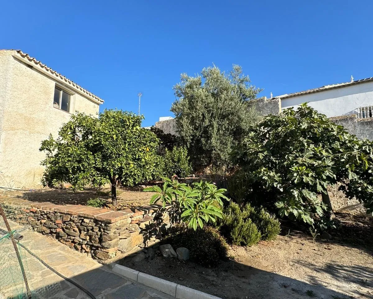 8121d62f-6351-4c09-ad8a-c4d86b9cc342