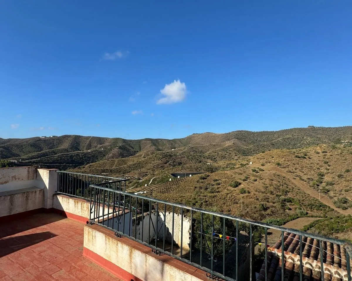 f640d999-9b6b-4ef3-80d8-3e4e17f2e70b