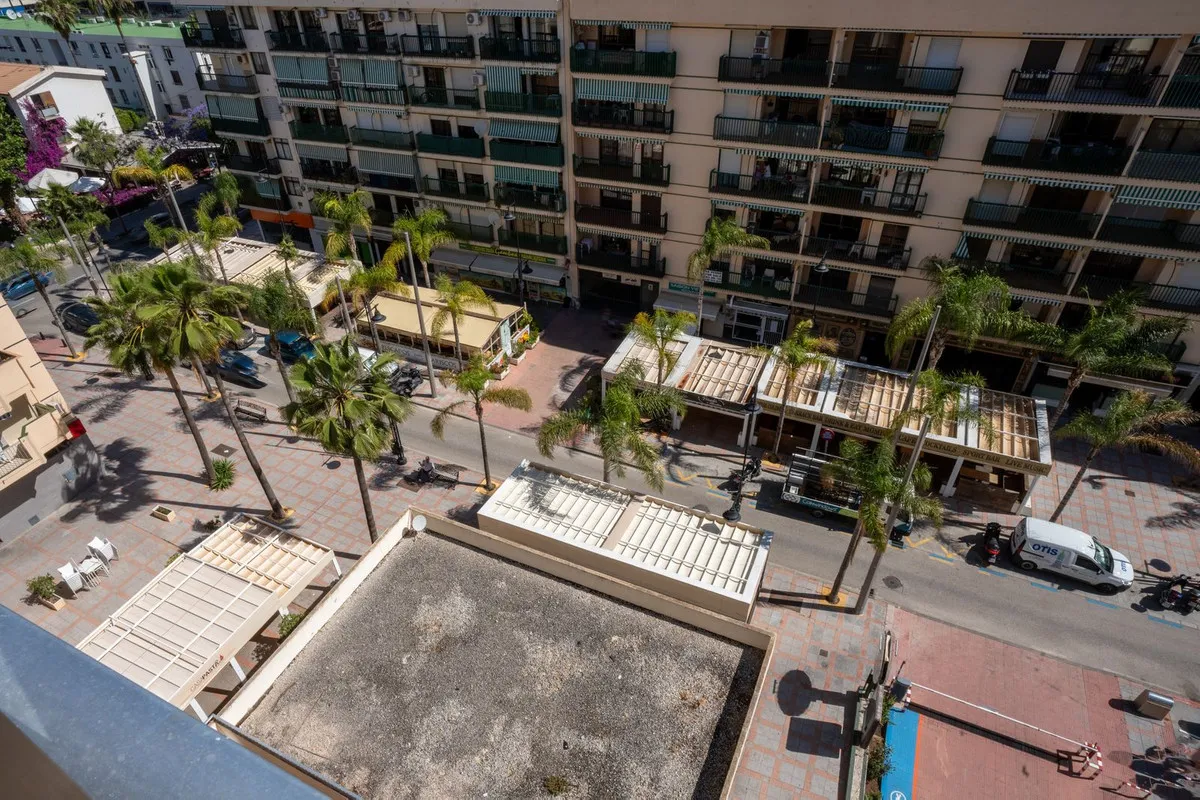 1e86b621-34a7-4cf2-8f5d-af1c02496a24