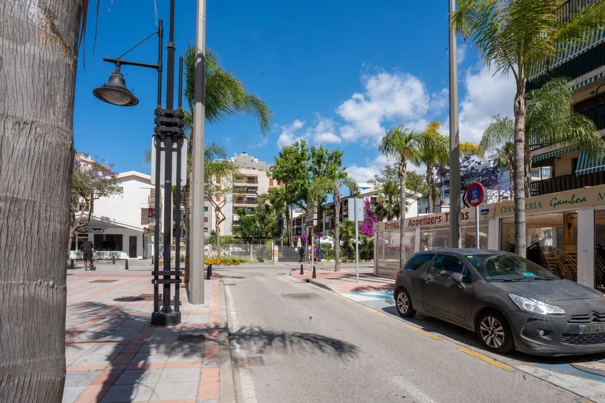 a3902bbb-a15b-48bc-950c-b0de1e3958f2