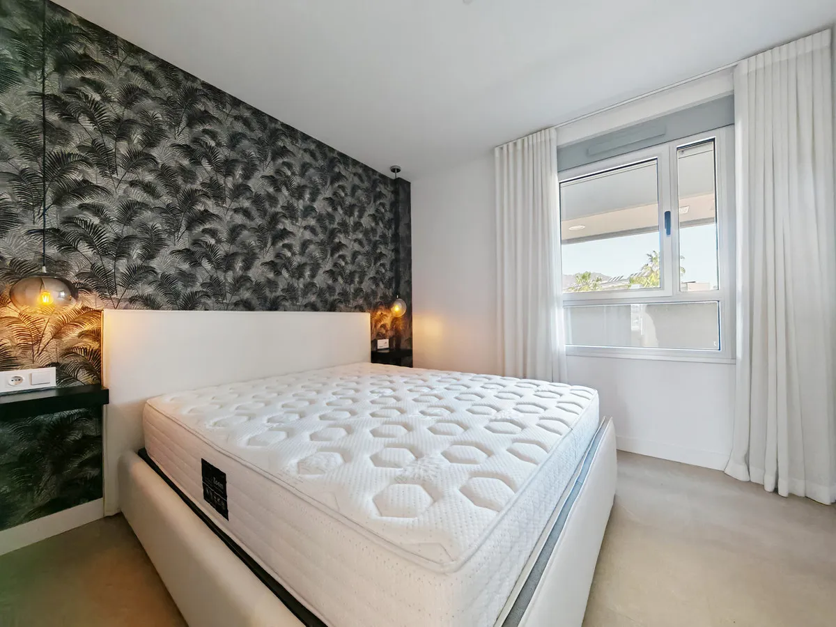 36ebde33-8df9-450f-9d65-e6da92644800