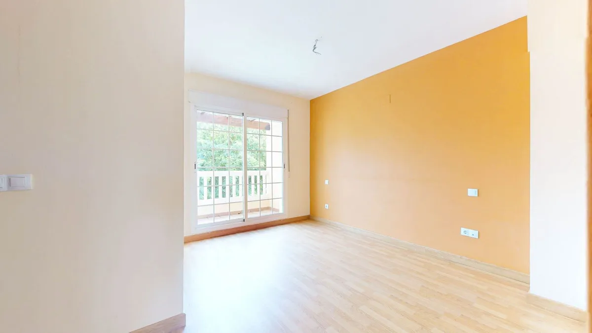 ff0c33d3-61bb-4cc6-9f88-75a6e40c3843