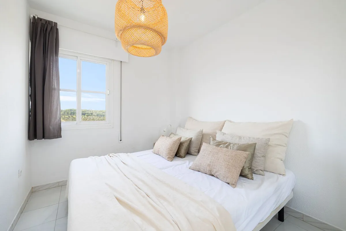 2fbf29e9-bb26-4d50-b709-875750cd21f6