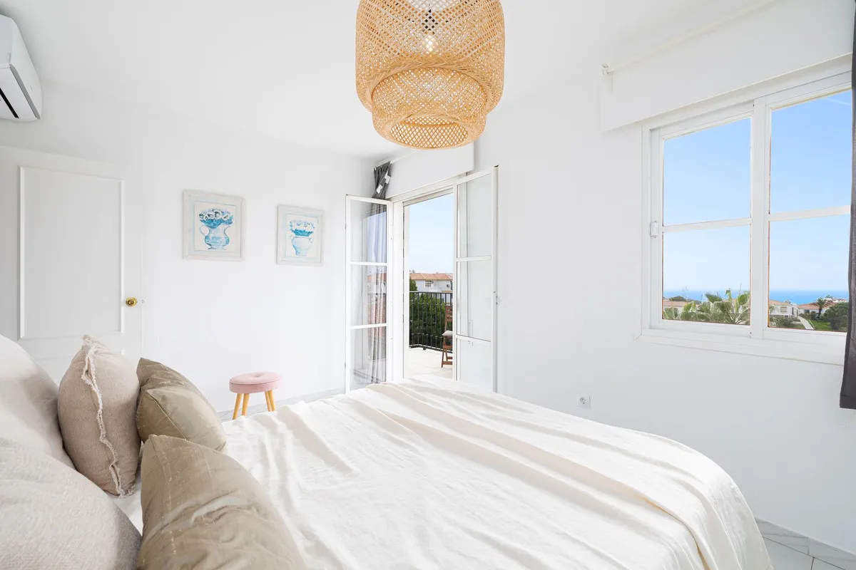 7e84ec30-89b3-4698-9e56-09270b234963