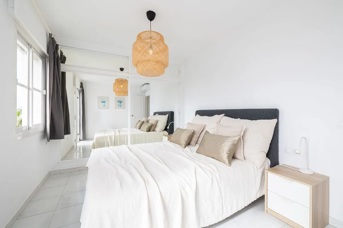 aaf0353c-00c6-4b60-b5f8-8305dd16f362