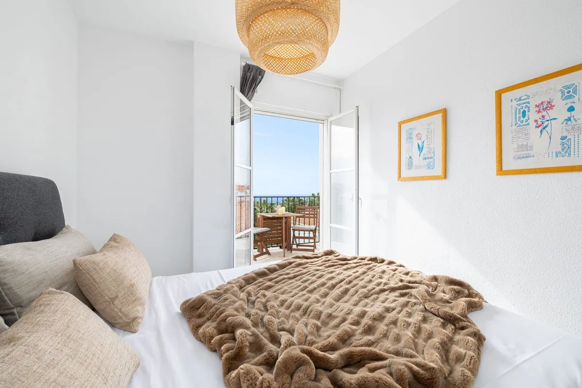 ef94bef8-7d8d-46eb-80fe-1a5cbcd2b704