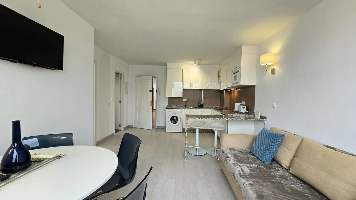 dca07ff2-f907-4ffc-9e2d-401328e2bc67