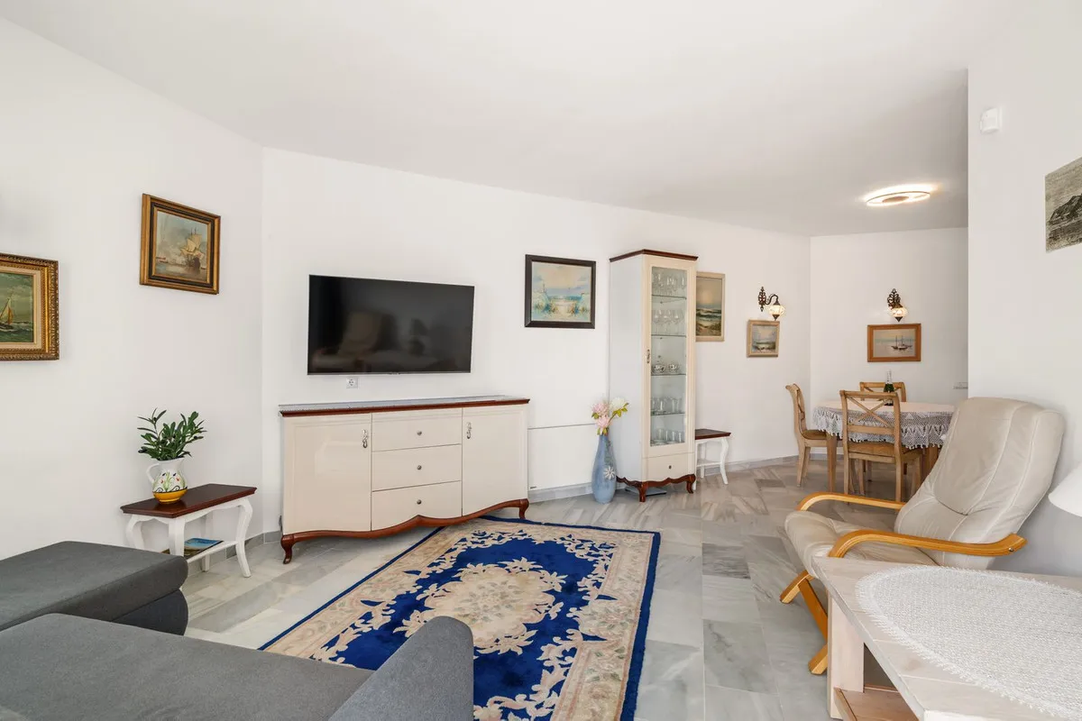 b8d543b3-e1a5-4786-abd1-63468c3e2824