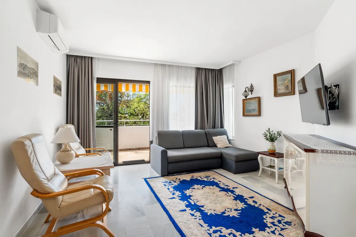 c0cce285-2672-4dfe-b9f2-e6b1b3980105