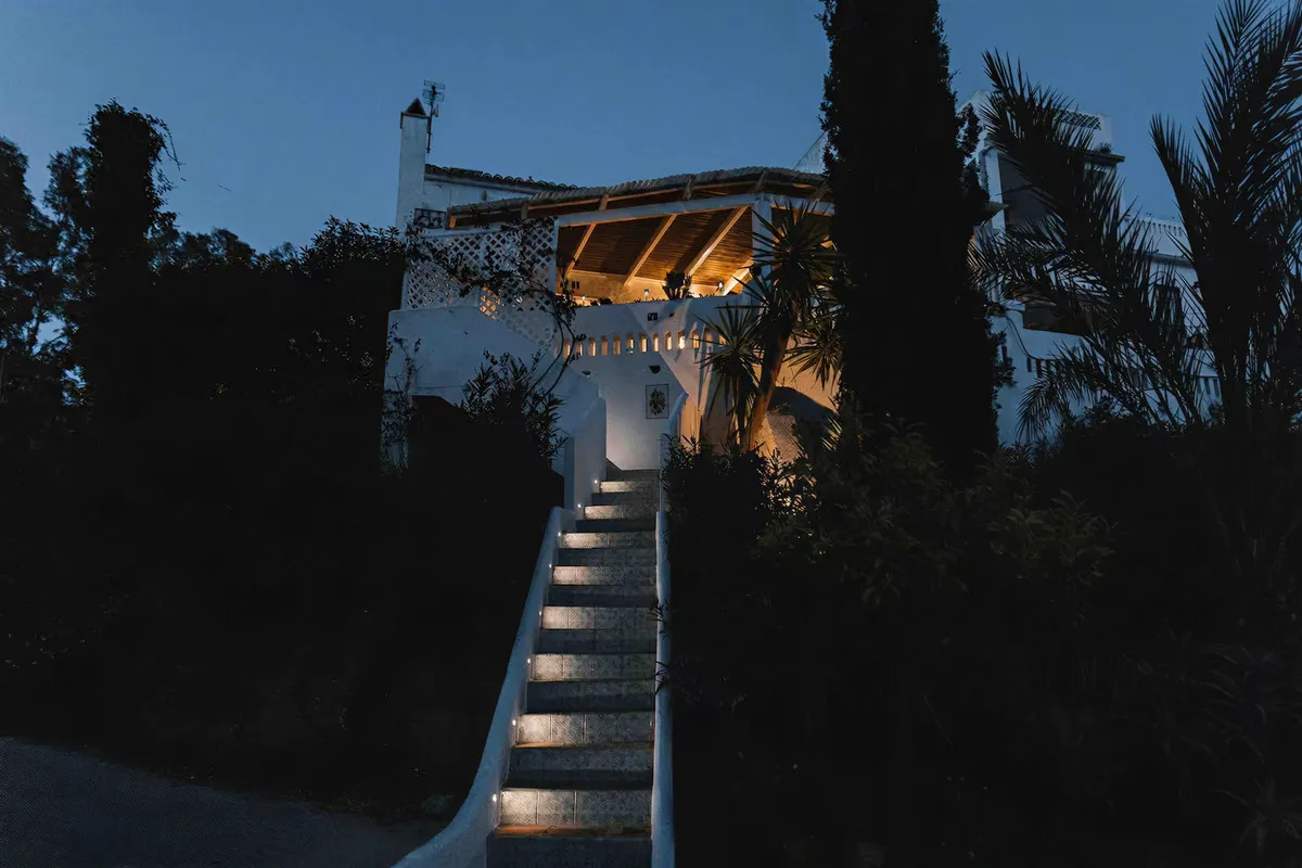 58f8f072-b9a5-41c8-8538-5af5a4a9715c