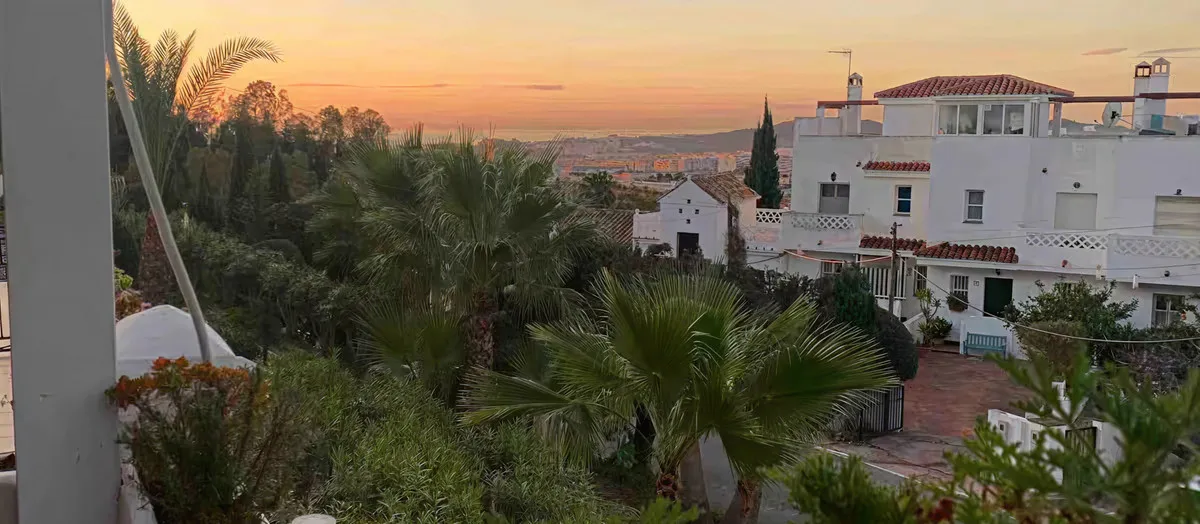 c27398c1-fd75-43cc-8f2c-3c0e24559d20