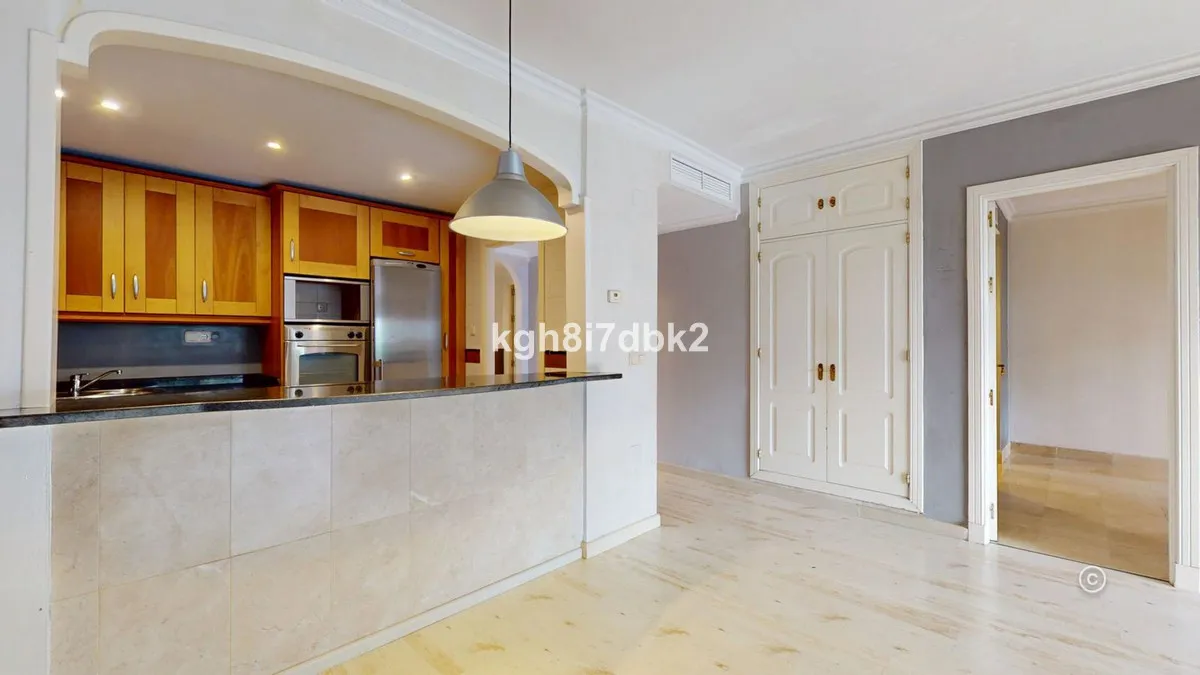 17bb14d8-e04c-4f28-9aec-414d5219f666