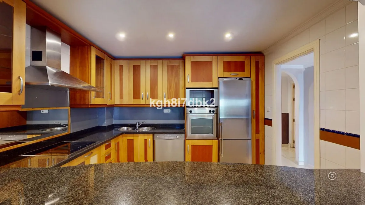 a5358acb-9261-42b9-8505-d876f66aab28