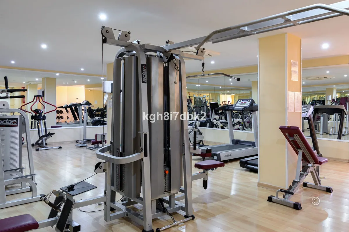 b1c633d7-ff1e-4299-9e0f-6de1c0f98225