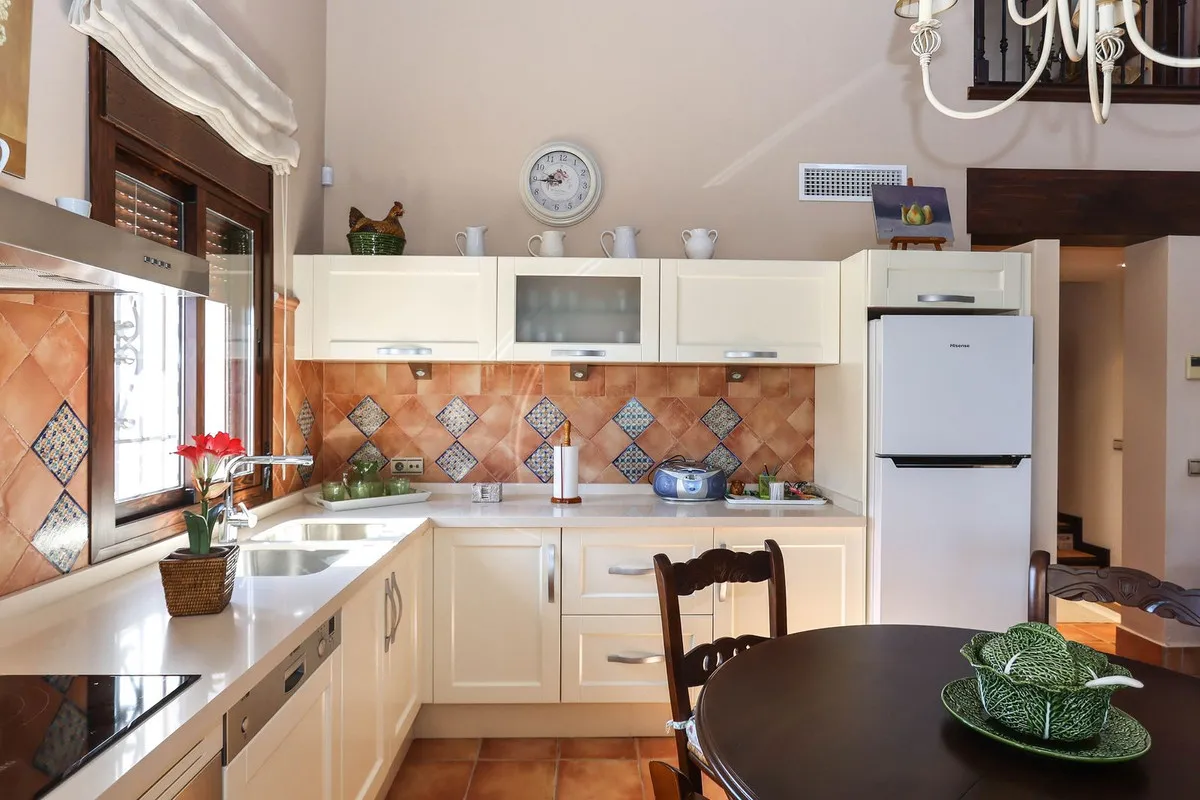 36138649-24fd-4ac1-b8e3-fa016a15a4d7