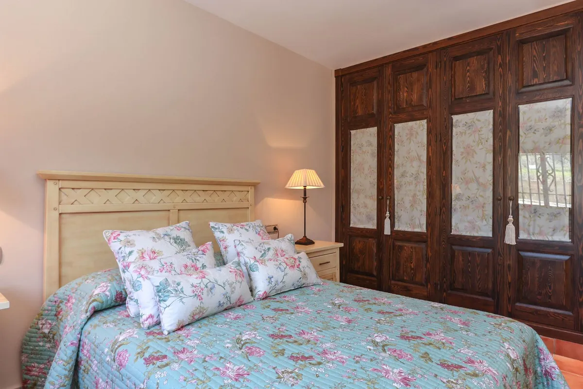 4a4d6896-e284-44d5-b166-c54aed68c24e