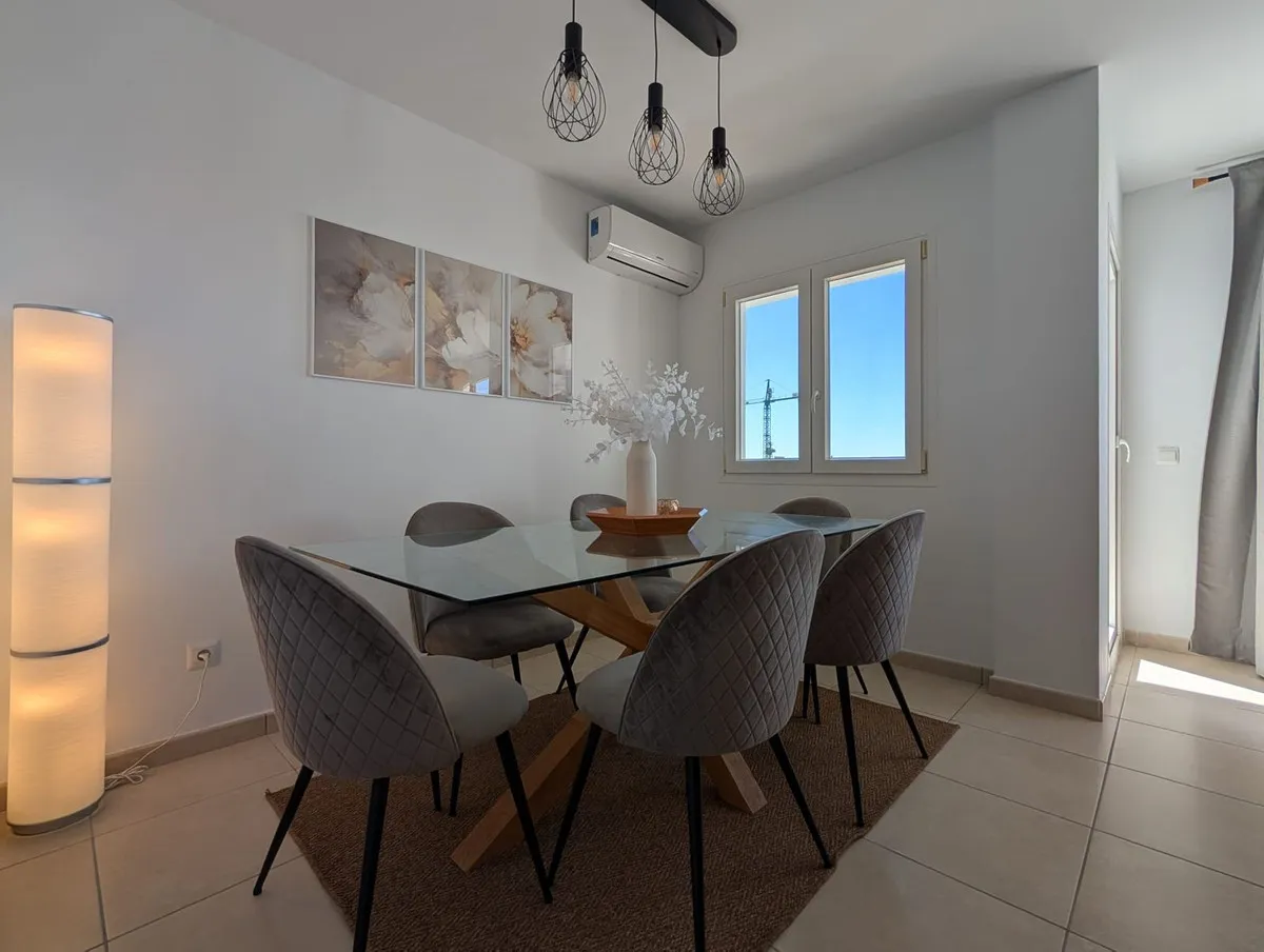 90383124-67ce-4b87-934d-c70c293a1754