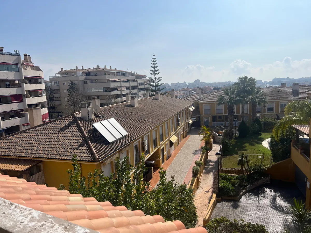 Spacious Family Home in Las Lagunas