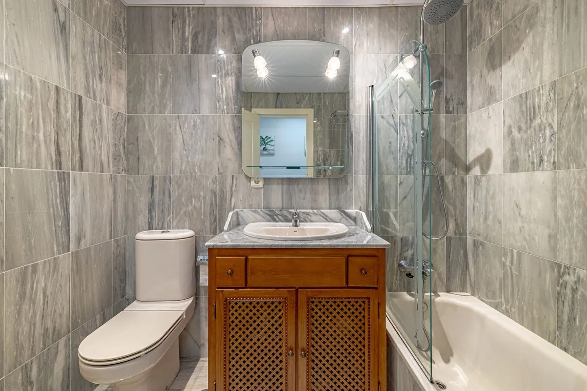 a221f13b-e59f-4a16-932a-75de1c11f5a7