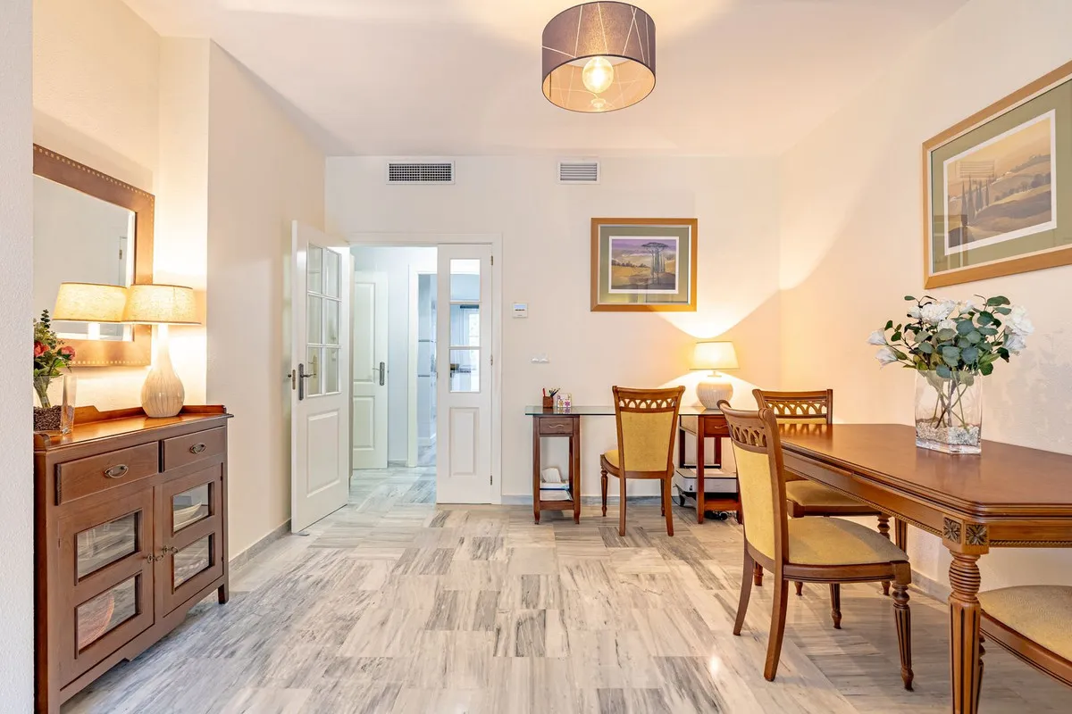 af56dc0f-d649-45cb-b054-4ebeb624d16e