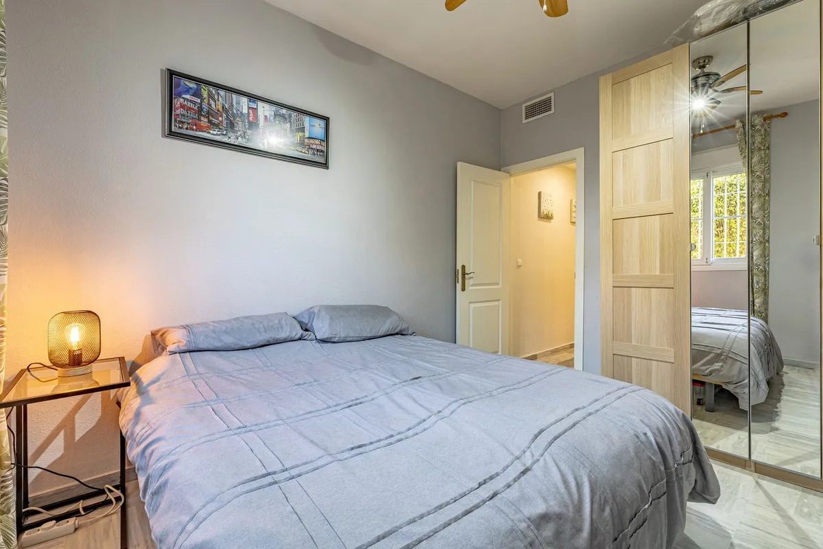 b71772ca-c877-456a-8b10-85f2a1d45803