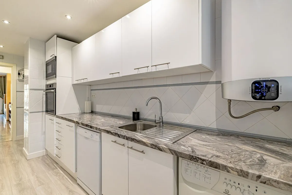 fe34c9cc-7dd3-432f-a64f-58395e7c3f17