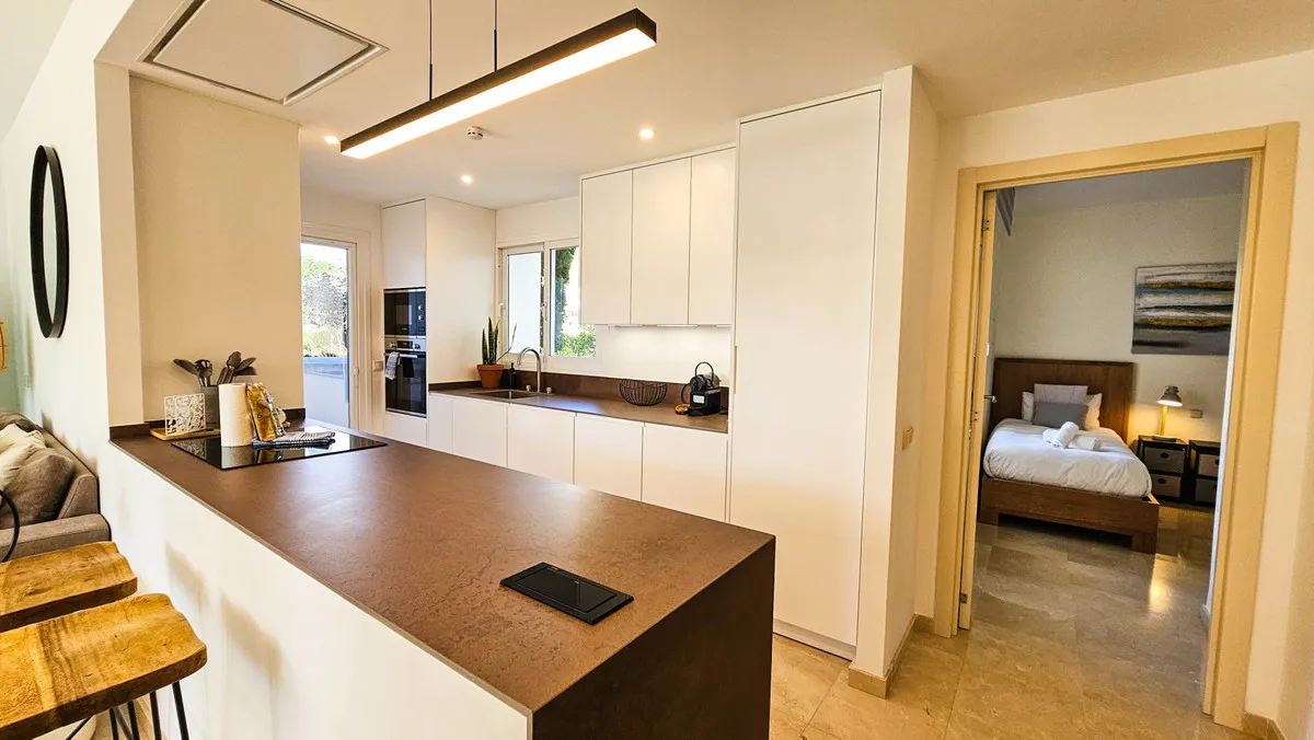 95ea655d-ac19-421f-9274-f84f29d22741