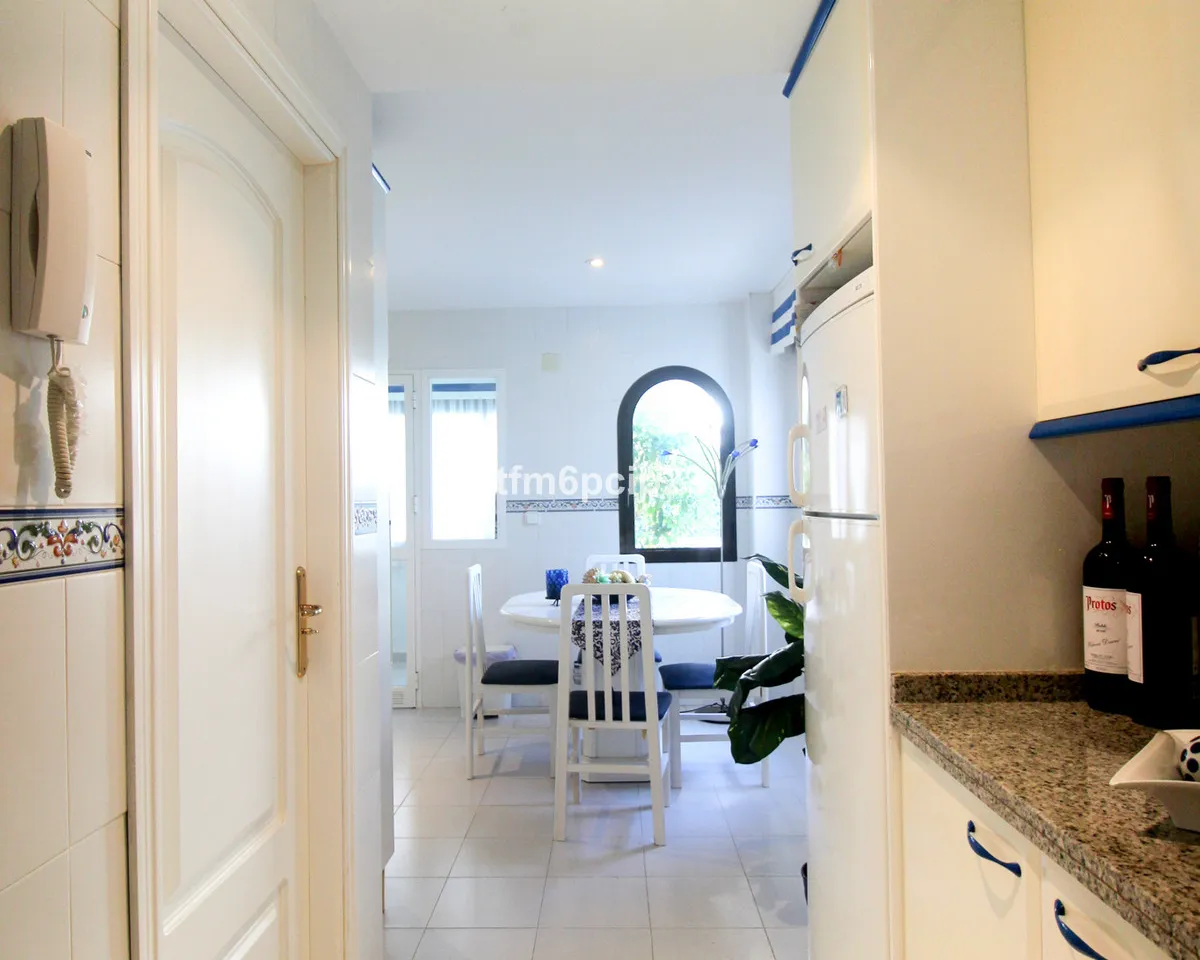 5b37e95c-d276-46f0-a63a-2e6c00c24705