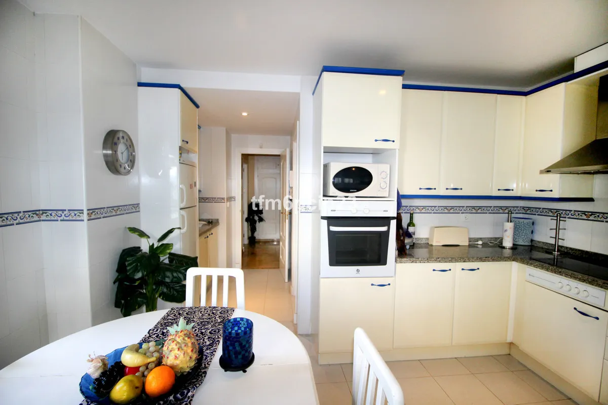 8dfcbcc8-c3b0-4e23-ab03-d37328103bd5