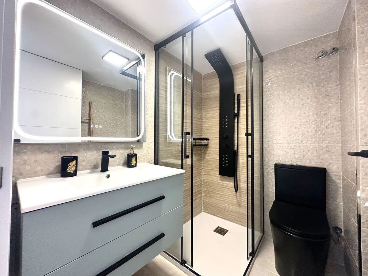 68843899-2e54-400a-8464-62f44f1bced5