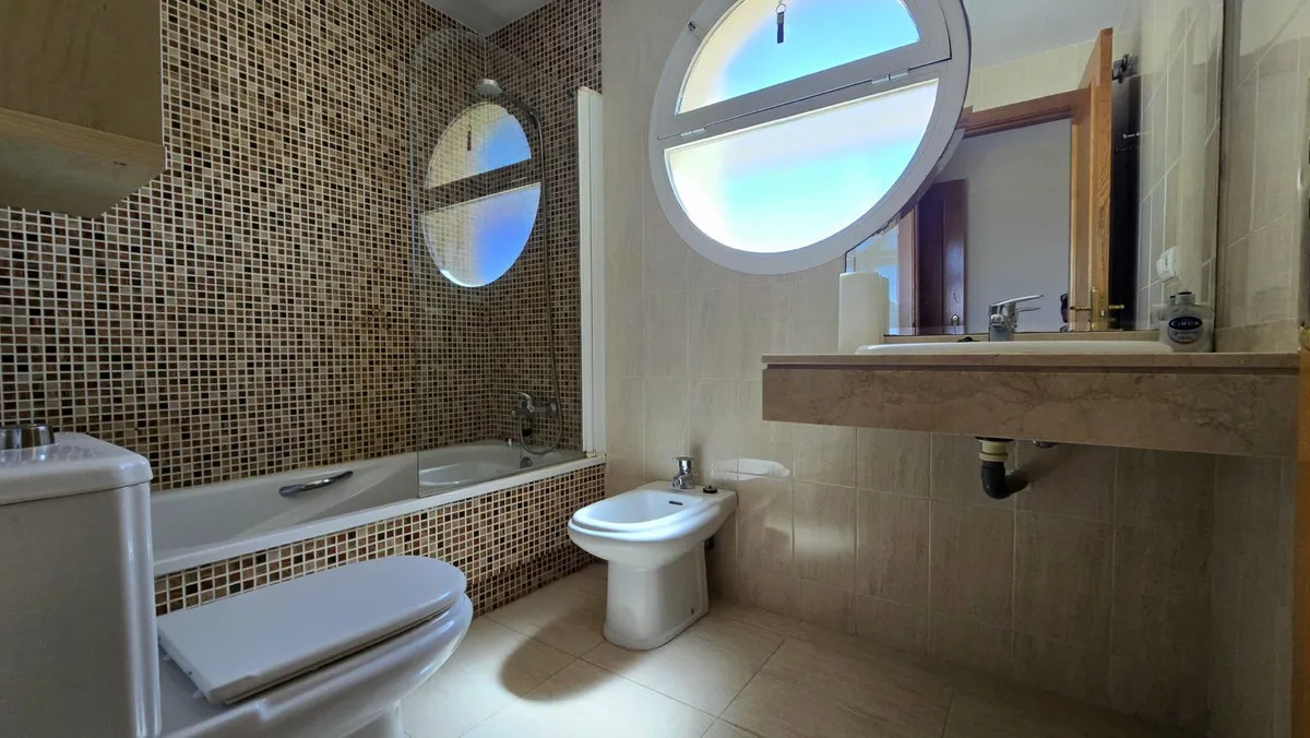 1d967630-a758-485e-8b08-b1dd2609b1a2