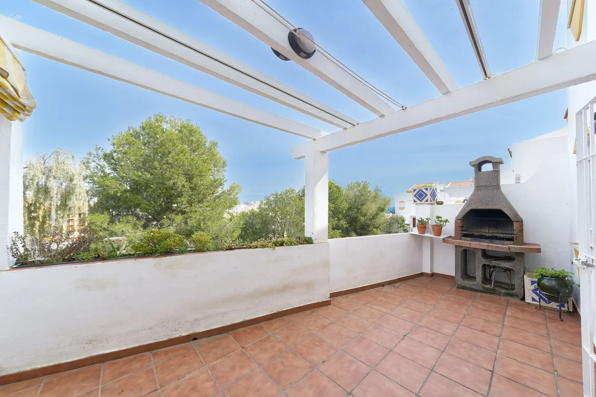 02f13bf0-f8c0-4a67-a655-d7f4f32638e6