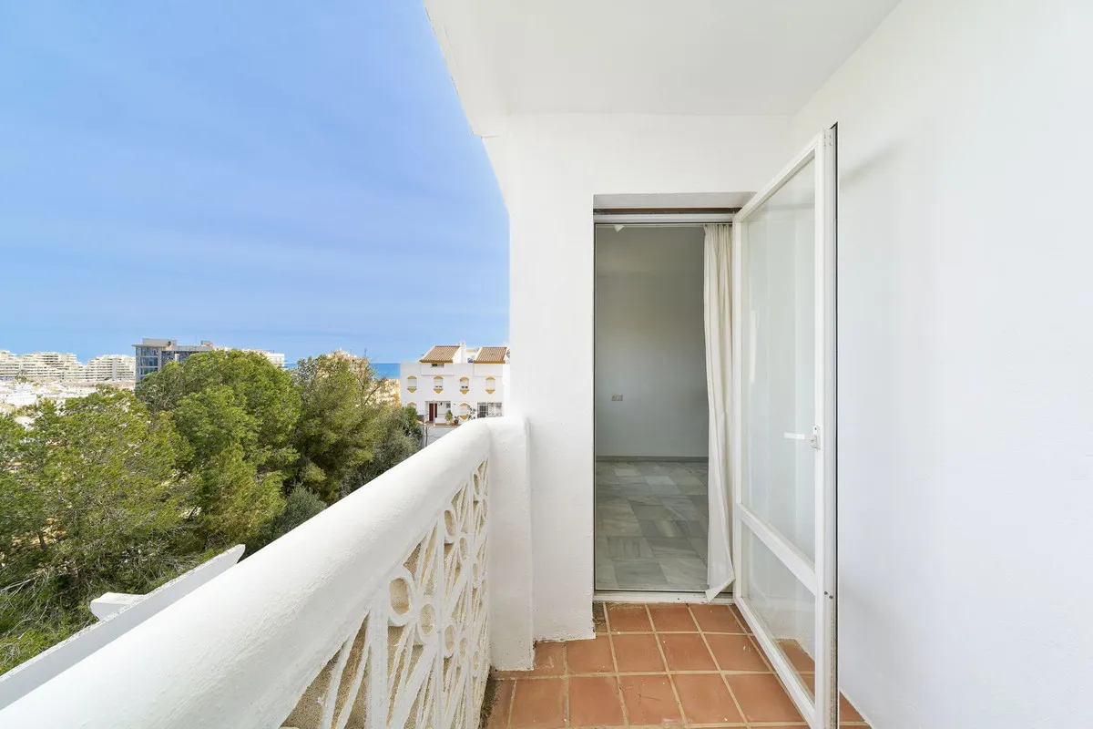 9a0024dd-342e-45b3-92b4-65e86e6674c9