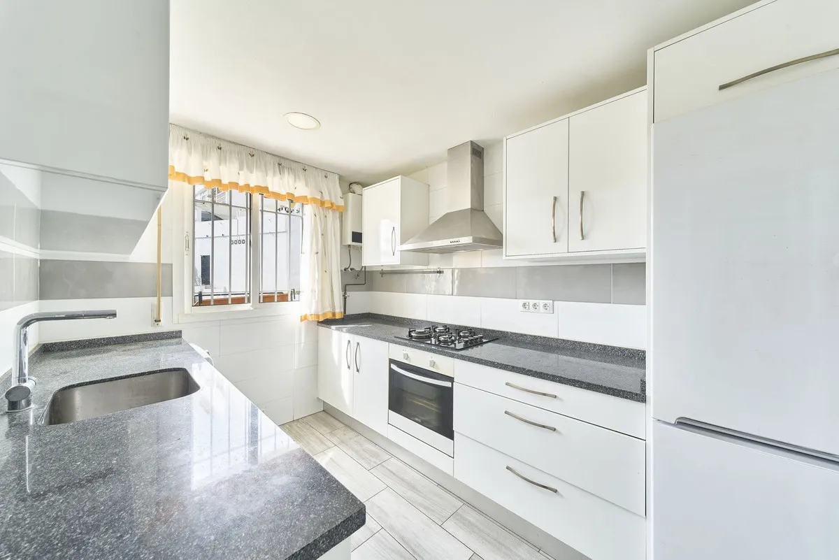 b39f0c8f-c1b3-4c6a-8834-c5bffe52f373