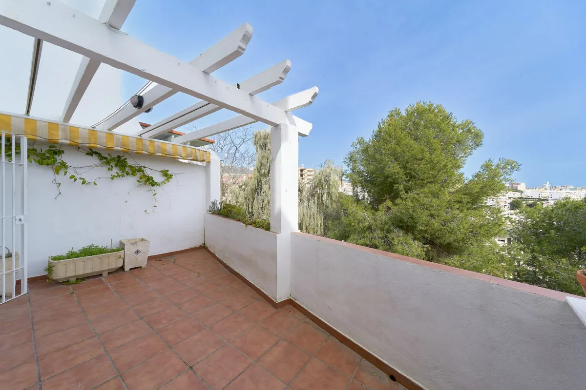 e1aaaa40-9caf-48e6-840b-f55a97e9d6d4