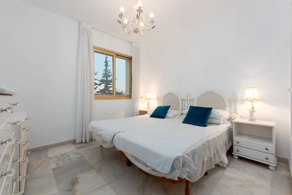 62cf8548-daaf-4340-97c8-23a7a7acc20c