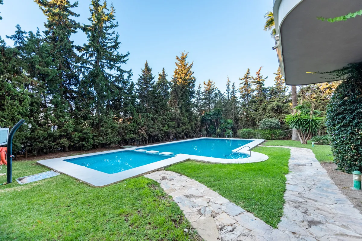 c2ecf4aa-d28d-4073-b210-2f619154a0a4